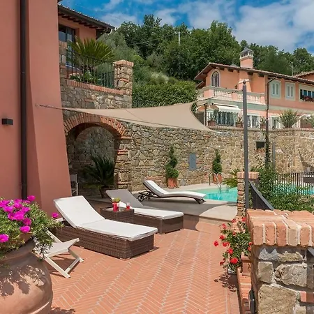 Le Panteraie 10, Emma Villas
